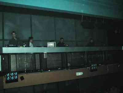 djs