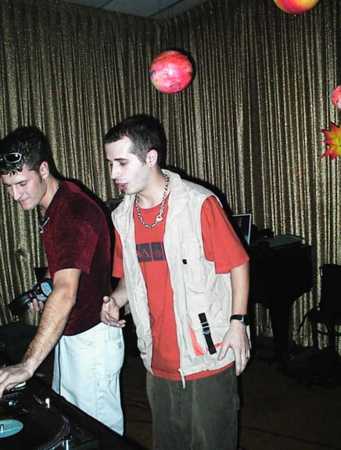 djs